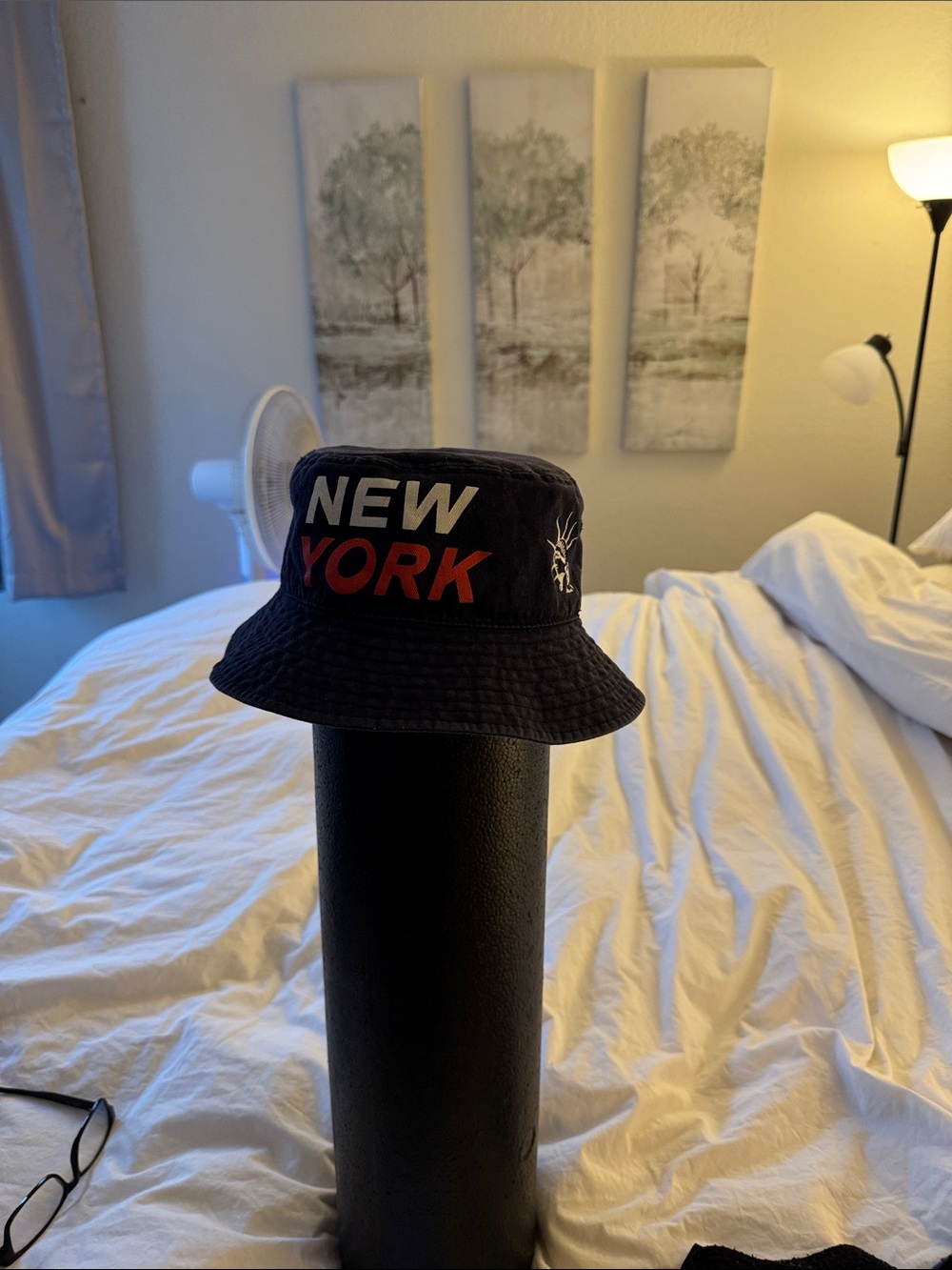 T&T NEW YORK Embroidered Black Bucket Hat